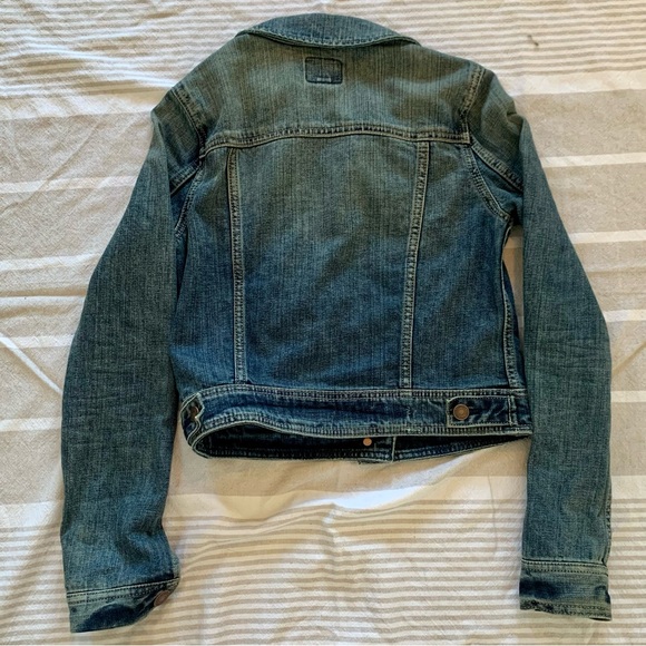 🦋AE | Cropped Denim Jacket - Picture 5 of 10